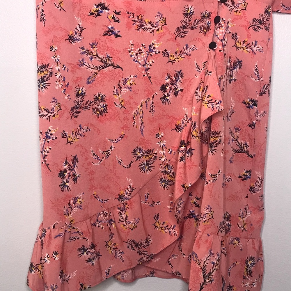 [SOLD] Topshop Off Duty Ruffle Wrap Dress - Picture 4 of 5